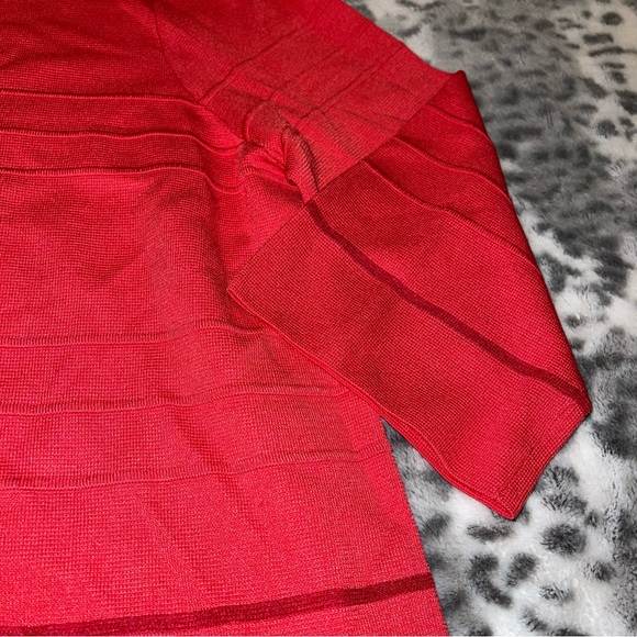 St. John Sweater - Picture 6 of 11